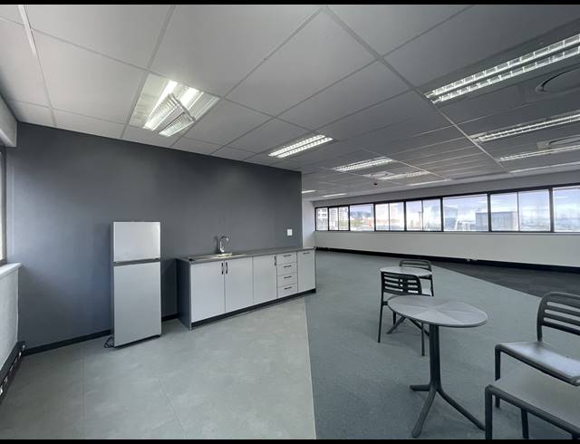 238M² OFFICE TO LET IN SANDTON CENTRAL